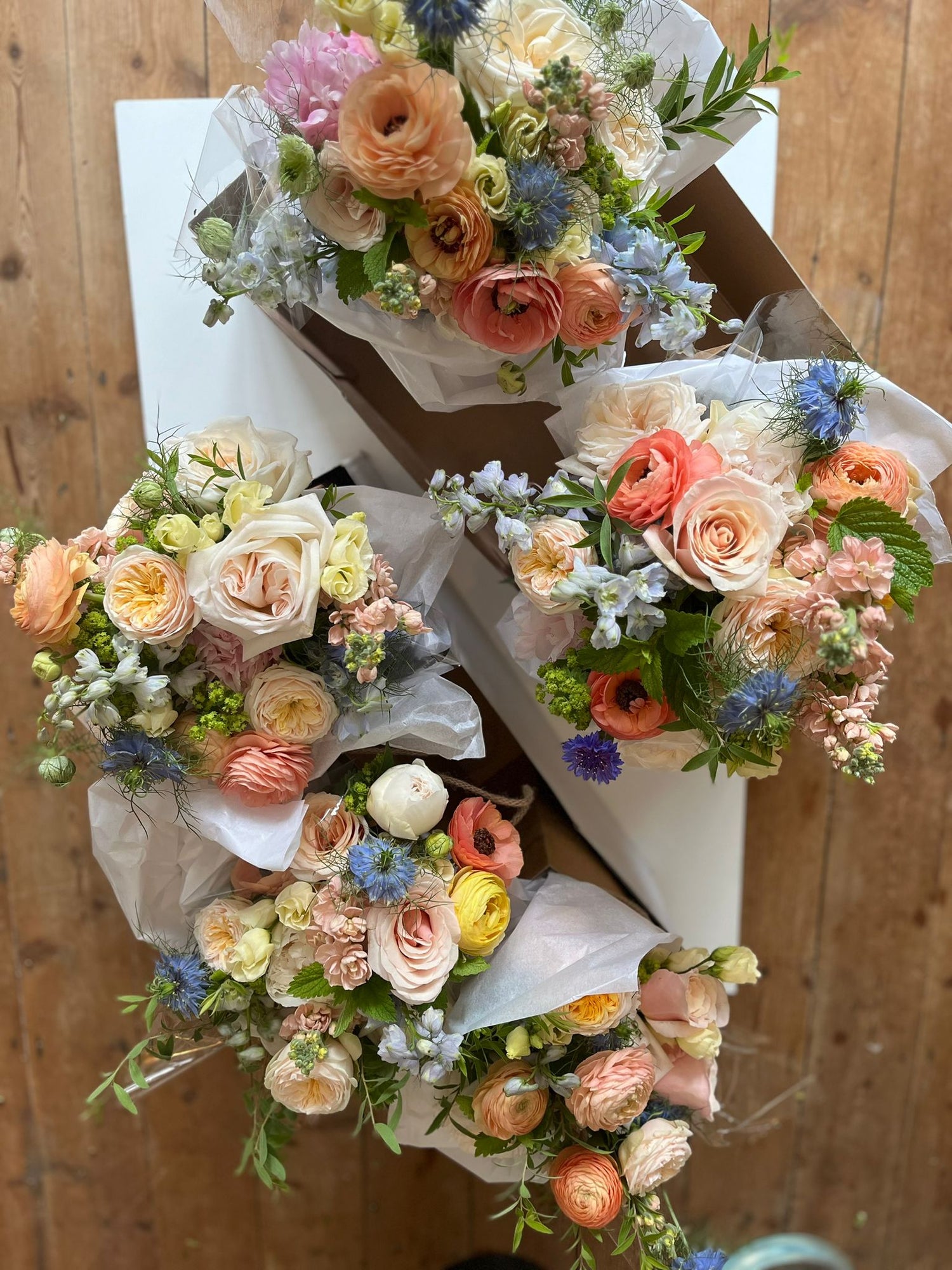 Devizes wedding florists, Devizes, South West florist, Priston Mill. Wick Farm, Wellington Barn, florist, wedding bouquet, gift bouquet, seasonal flowers, garden inspired, romantic, elegant, luxury wedding flowers